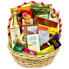 Wicker Basket Wonderland