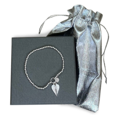 Pulsera con dije de corazón 3D